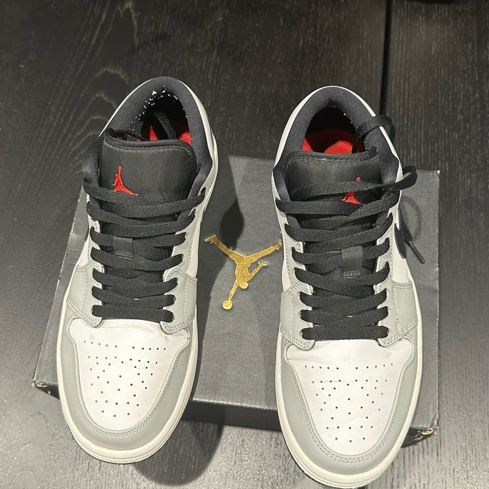 Jordan Sneakers Black and White